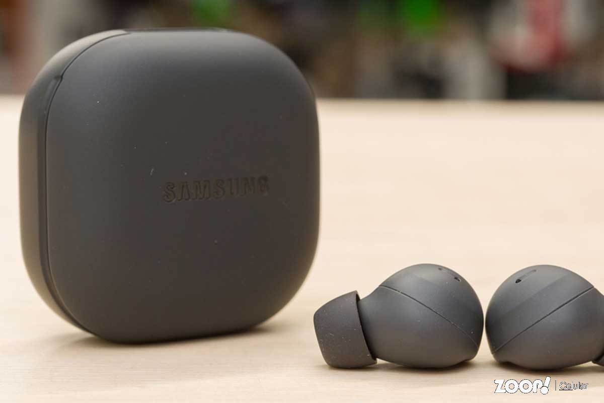 Samsung Galaxy Buds 2 com cancelamento de ruído em promoção na Amazon.