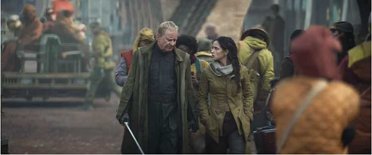 Personagem Luthen Rael de Stellan Skarsgard e Bix Caleen interpretado por Adria Arjona. Imagem\Lucasfilm Ltd.